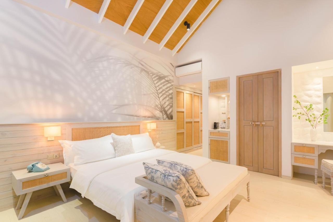 Malahini Kuda Bandos Resort Hulhumale Bagian luar foto A bedroom