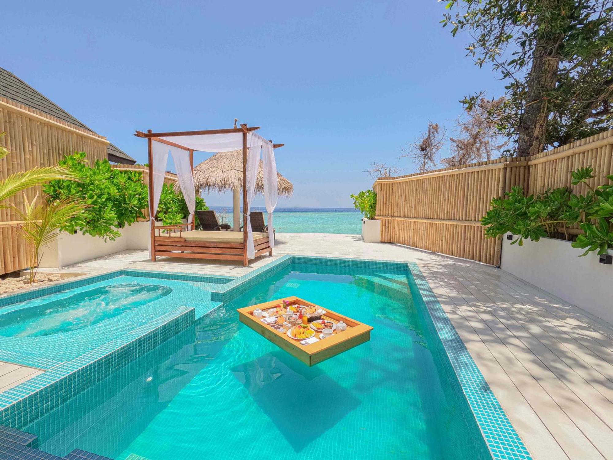 Malahini Kuda Bandos Resort Hulhumale Bagian luar foto