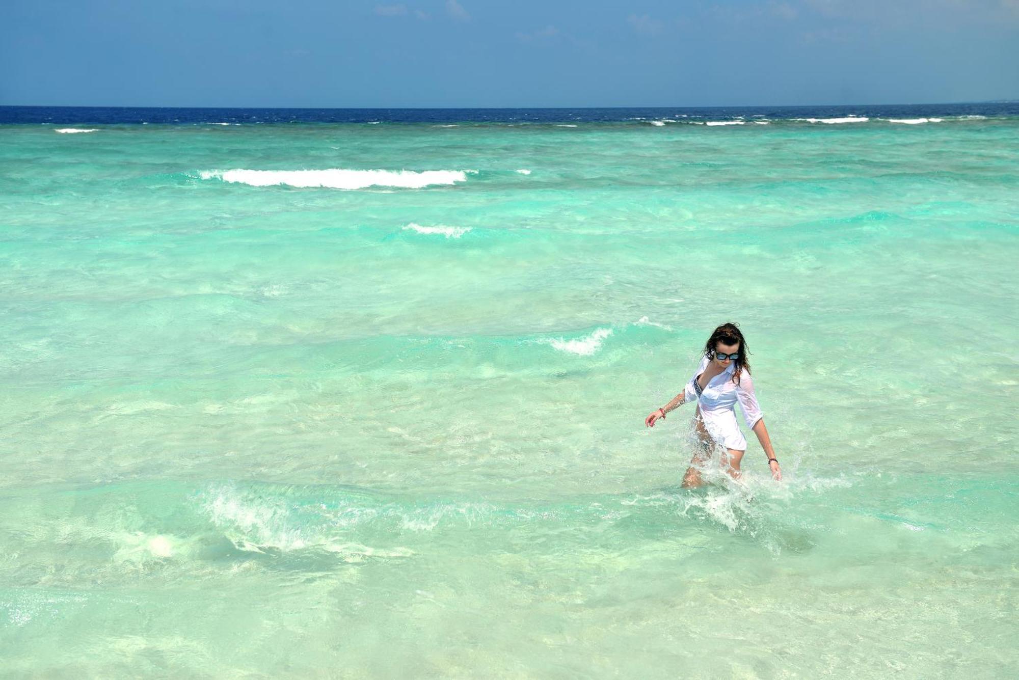 Malahini Kuda Bandos Resort Hulhumale Bagian luar foto Beach at Cayo Largo del Sur